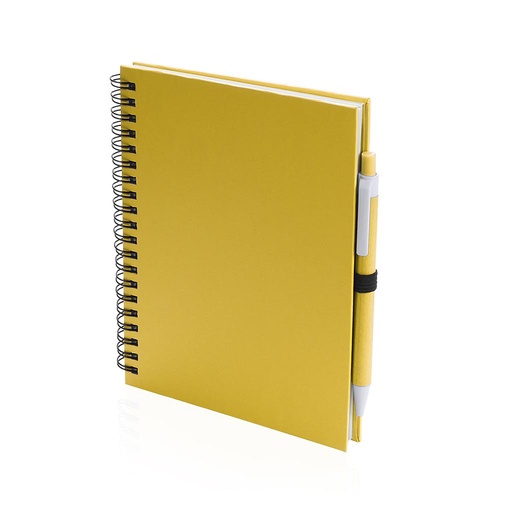 Libreta A5 de anillas con tapas de
cartón reciclado. 70 hojas y bolígrafo incluido. Medidas: 15 x 18,2 cm. Marcaje: Serigrafía 1 color